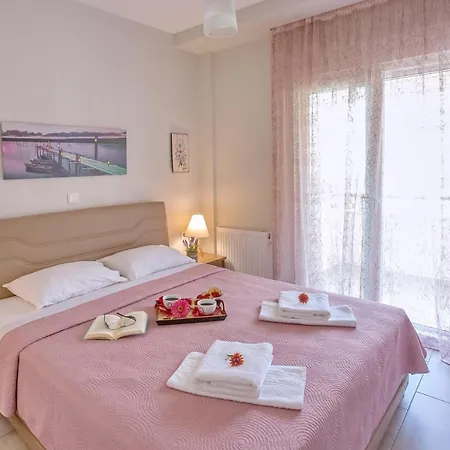 Sun & Sea Luxury Apartment