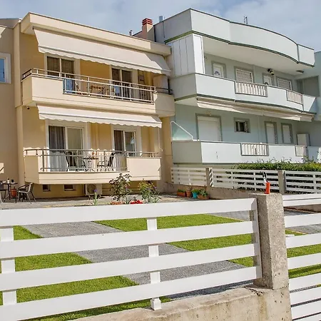 Sun & Sea Luxury Apartment *